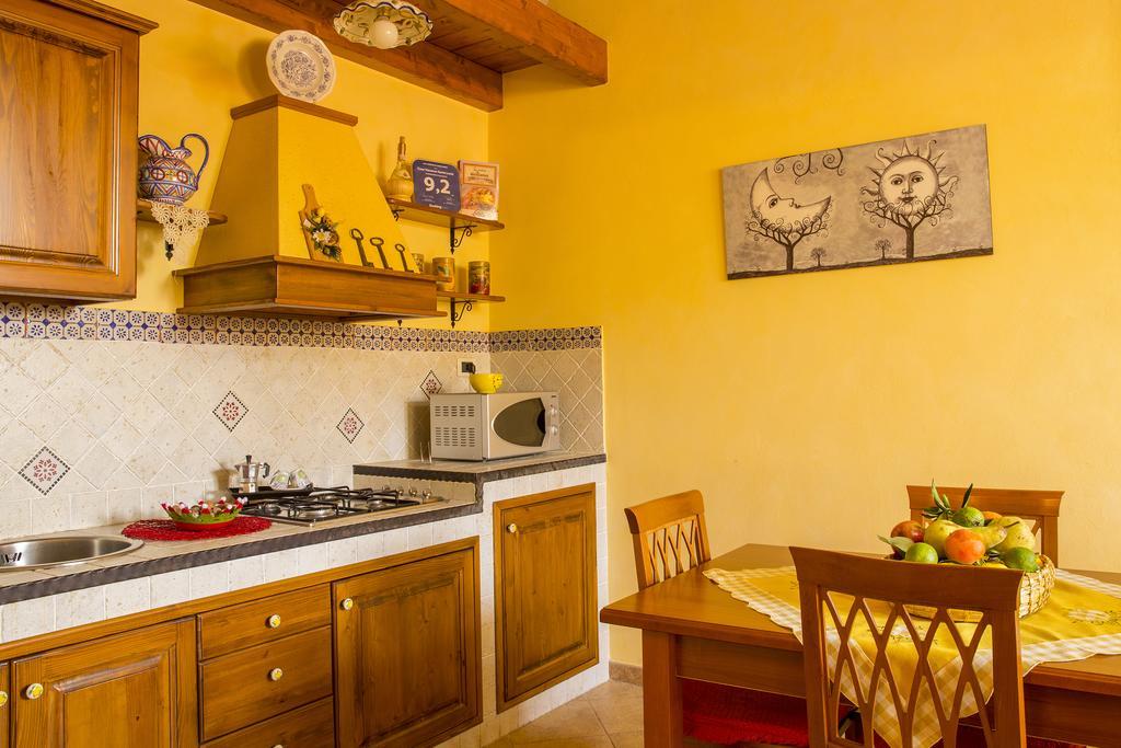 Casa Vacanze Caccamo Santa Lucia Exteriör bild